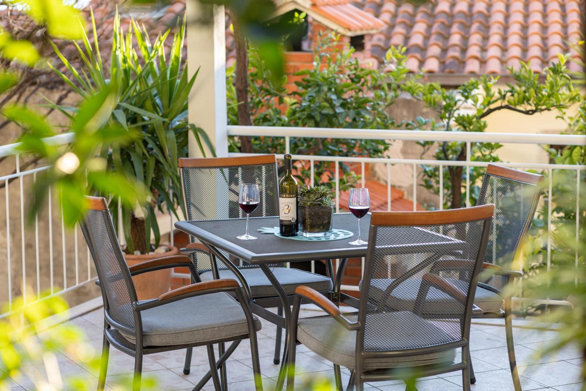 Apartments Sisaric Podgora Εξωτερικό φωτογραφία